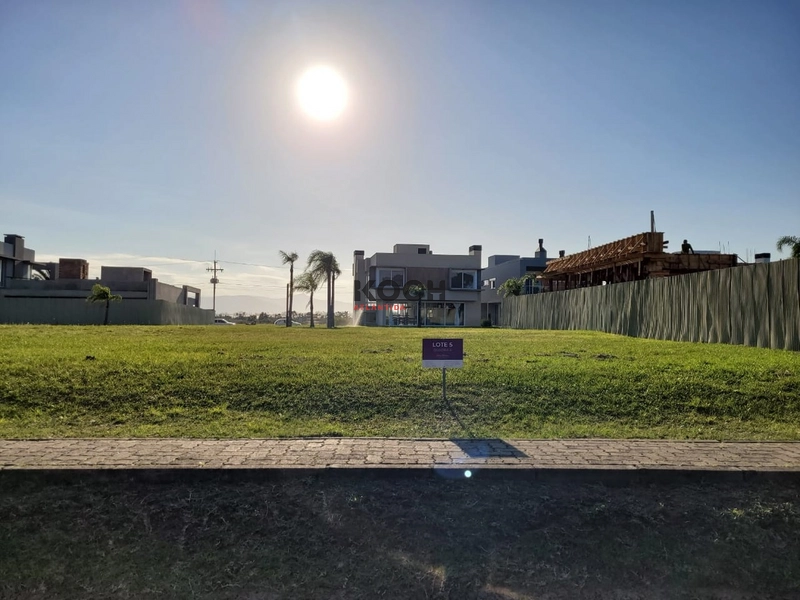 Terreno 560m² no Condomínio Capão Ilhas Resort, em Capão da Canoa/RS: 1ª foto da galeria de imagens do imóvel