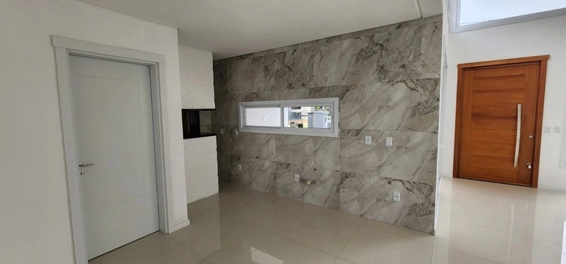 Casa térrea com 04 suítes, no Condomínio Blue, em Xangri-lá: 4ª foto da galeria de imagens do imóvel