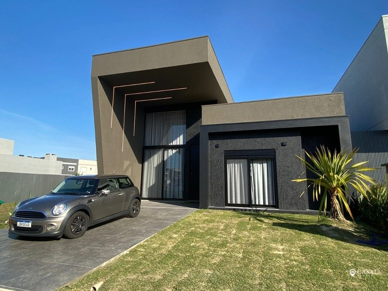 Casa de 04 suítes no Condomínio Blue