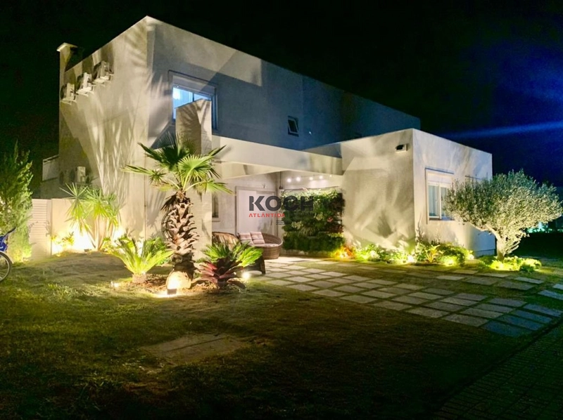 Sobrado mobiliado, 04 dormitórios, no Condomínio Páteo Marbella: 2ª foto da galeria de imagens do imóvel