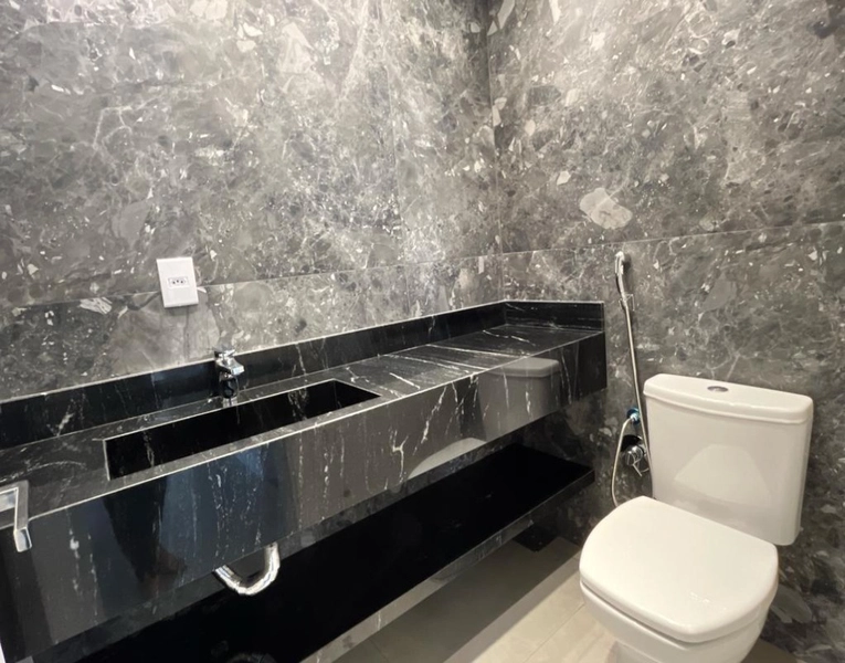 Casa térrea DE ESQUINA no Condomínio Riviera, 4 suítes: 12ª foto da galeria de imagens do imóvel