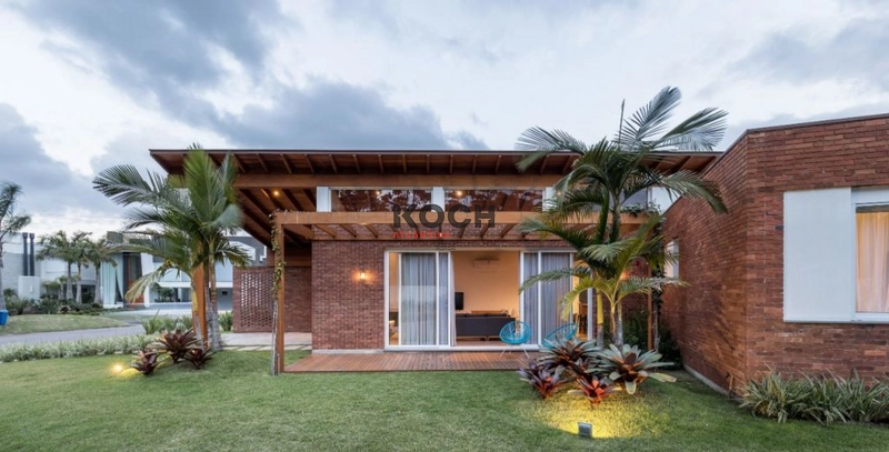 Casa DE ESQUINA no Condomínio Malibu, 4 suítes: 1ª foto da galeria de imagens do imóvel