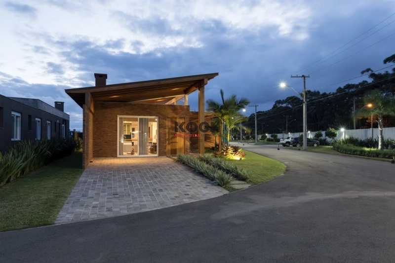 Casa DE ESQUINA no Condomínio Malibu, 4 suítes: 4ª foto da galeria de imagens do imóvel