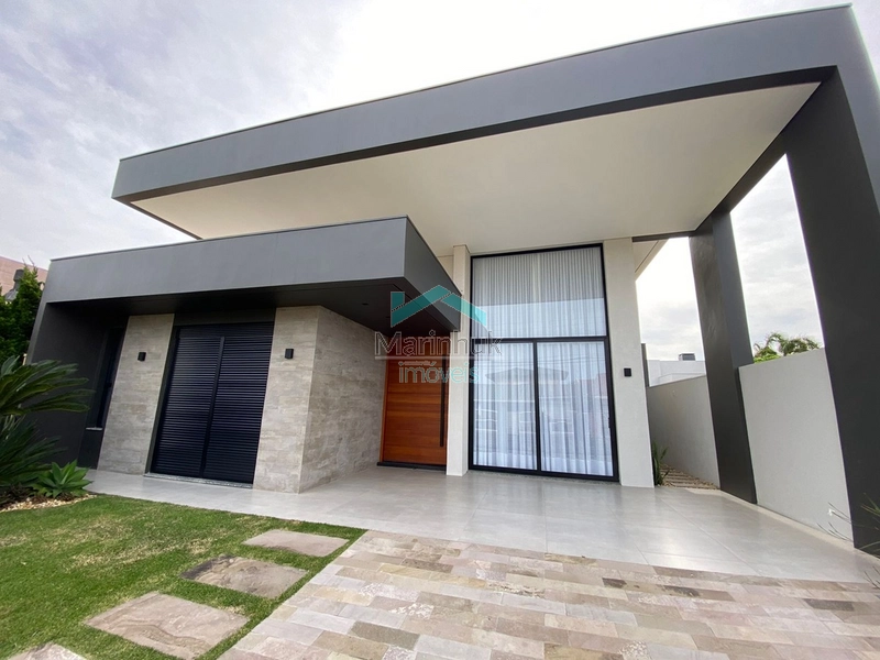 CASA À VENDA EM XANGRI LÁ: 1ª foto da galeria de imagens do imóvel