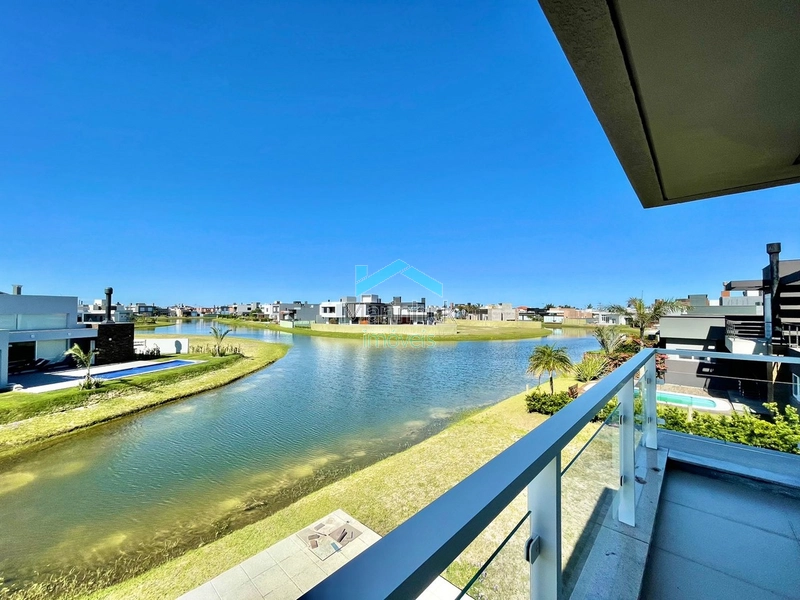 SOBRADO BEIRA LAGO À VENDA NO CONDOMINIO RIVIERA: 38ª foto da galeria de imagens do imóvel