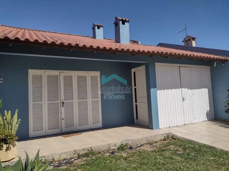 CASA À VENDA EM IMBÉ: 1ª foto da galeria de imagens do imóvel