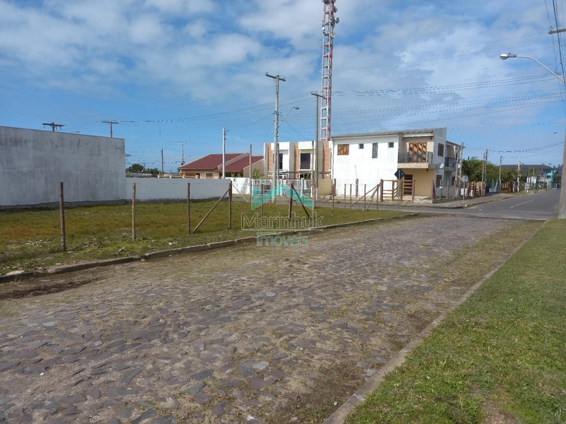 TERRENO À VENDA EM ATLANTIDA SUL: 2ª foto da galeria de imagens do imóvel