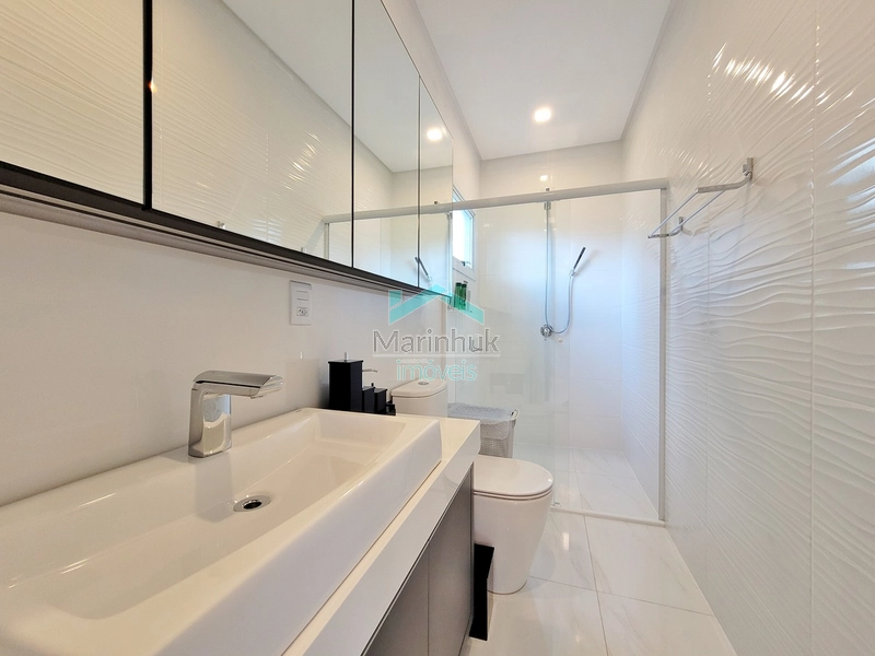 SOBRADO À VENDA NO CONDOMINIO ENSEADA: 2ª foto da galeria de imagens do imóvel