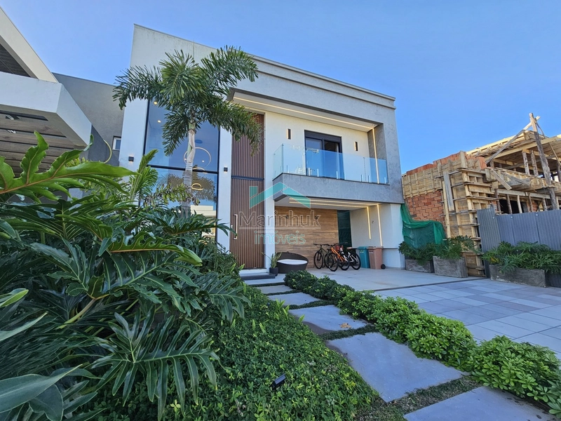 CASA À VENDA NO CONDOMINIO BLUE