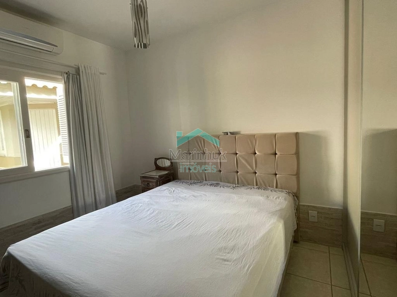 CASA À VENDA EM ATLÂNTIDA: 8ª foto da galeria de imagens do imóvel