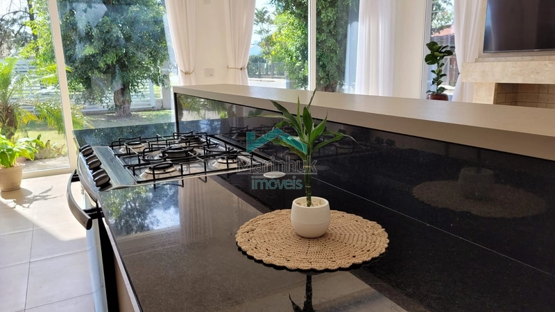 CASA À VENDA EM ATLÂNTIDA: 3ª foto da galeria de imagens do imóvel