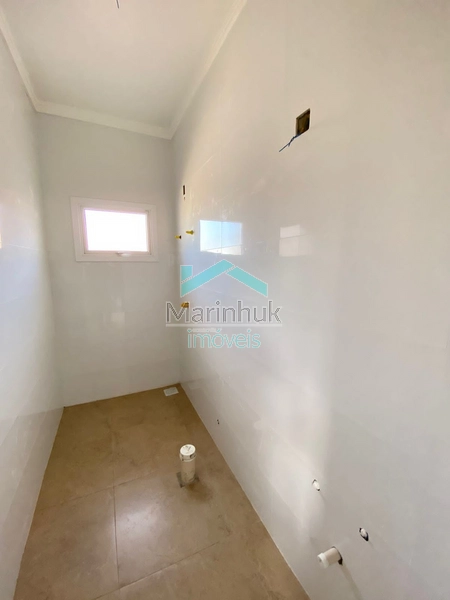 CASA À VENDA EM ATLÂNTIDA: 13ª foto da galeria de imagens do imóvel