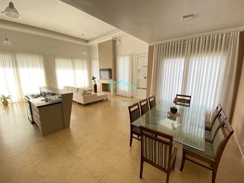 CASA À VENDA EM ATLÂNTIDA: 18ª foto da galeria de imagens do imóvel