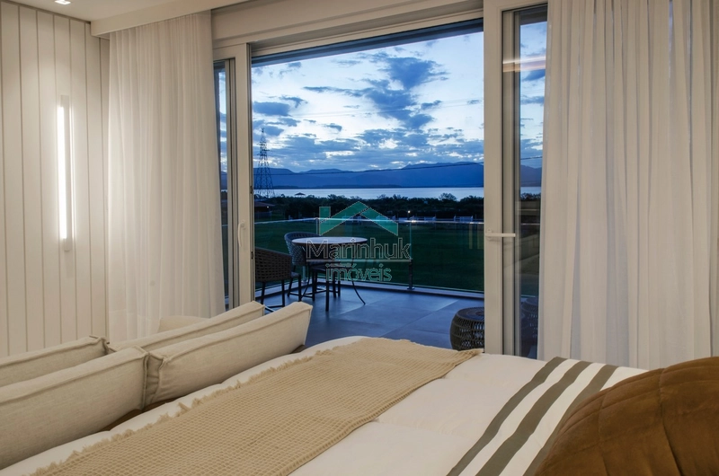 SOBRADO À VENDA NO CONDOMINIO CAPÃO ILHAS RESORT: 12ª foto da galeria de imagens do imóvel