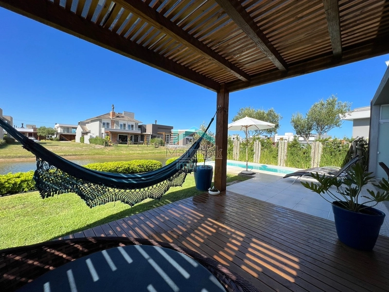 CASA À VENDA NO CONDOMINIO RIVIERA: 10ª foto da galeria de imagens do imóvel