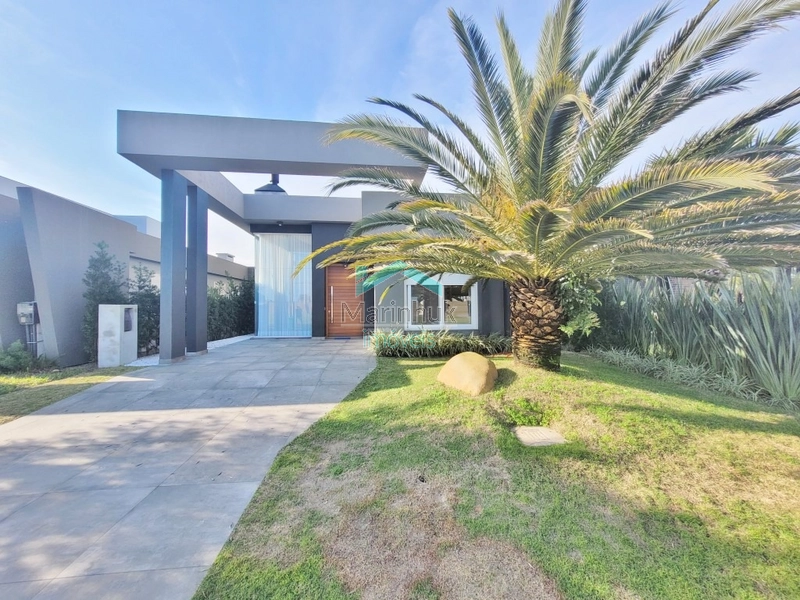 CASA À VENDA NO CONDOMINIO RIVIERA: 3ª foto da galeria de imagens do imóvel