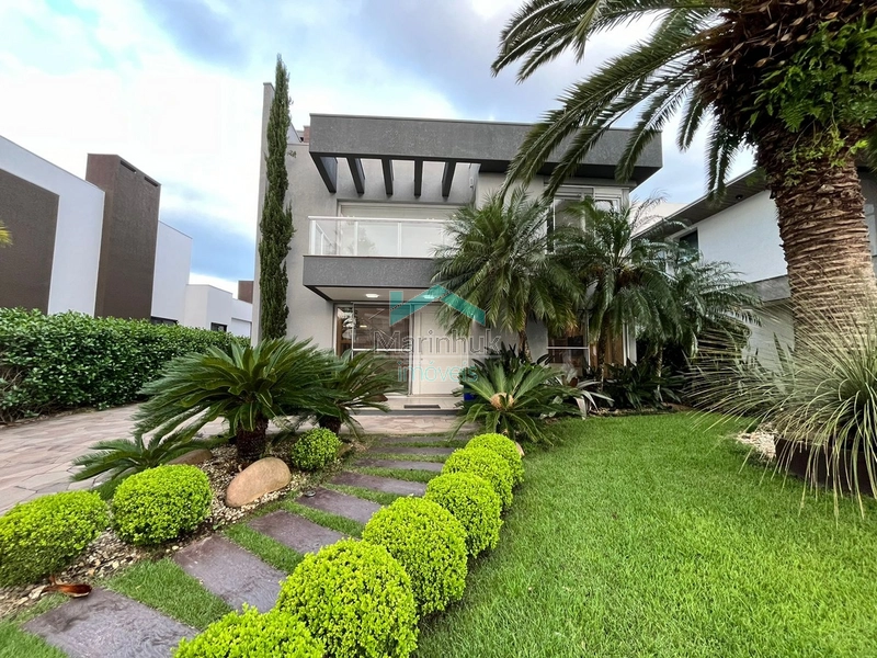 SOBRADO À VENDA NO CONDOMINIO VELAS DA MARINA