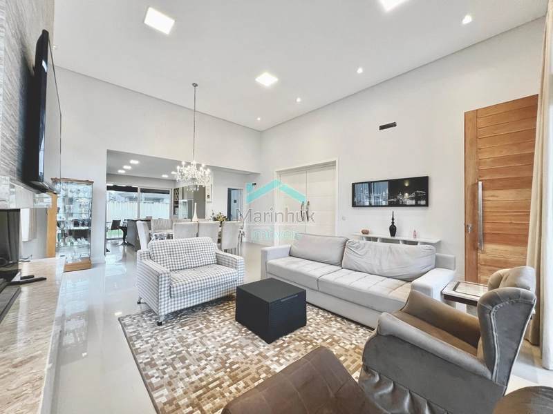 CASA À VENDA NO CONDOMINIO QUINTAS DO LAGO: 7ª foto da galeria de imagens do imóvel