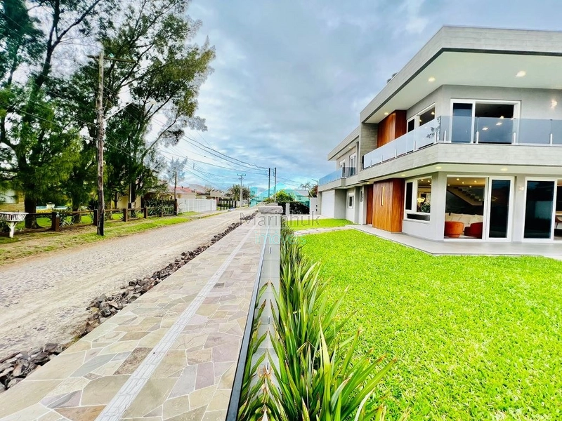 CASA À VENDA EM ATLÂNTIDA: 5ª foto da galeria de imagens do imóvel