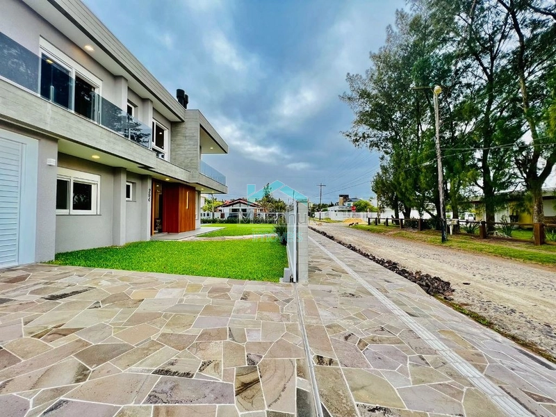CASA À VENDA EM ATLÂNTIDA: 7ª foto da galeria de imagens do imóvel
