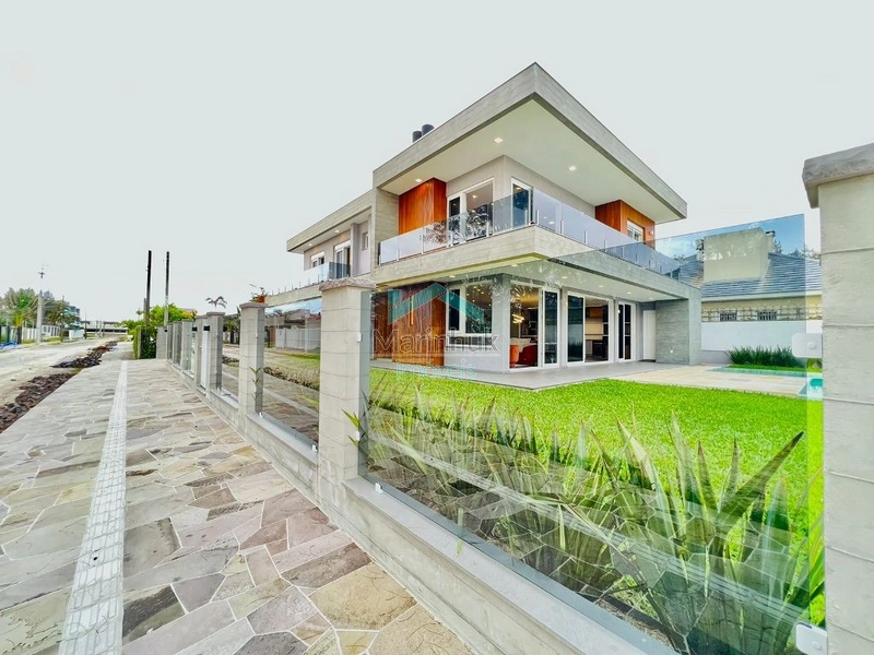 CASA À VENDA EM ATLÂNTIDA: 1ª foto da galeria de imagens do imóvel