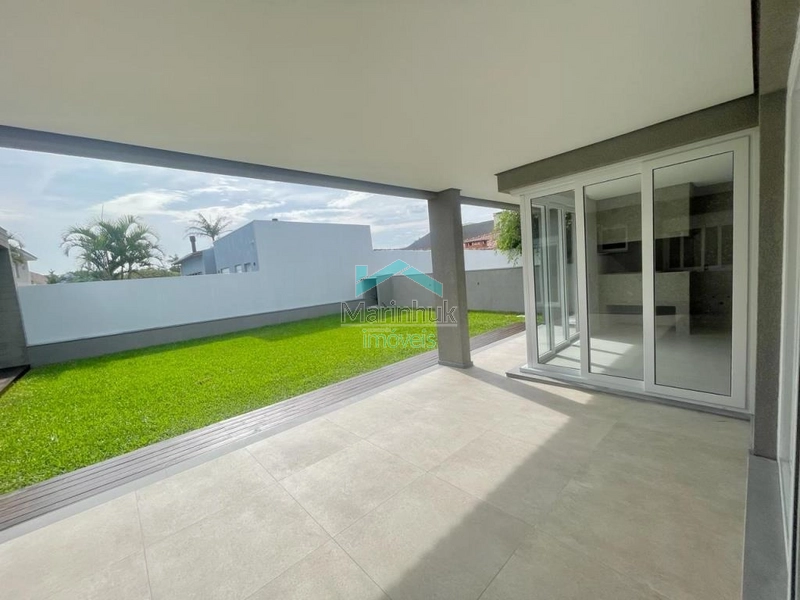 CASA À VENDA EM ATLÂNTIDA: 7ª foto da galeria de imagens do imóvel