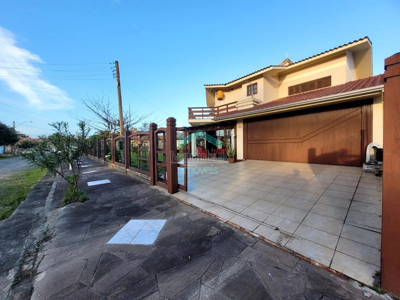 SOBRADO EXCLUSIVO À VENDA – PRAIA DE MARIÁPOLIS