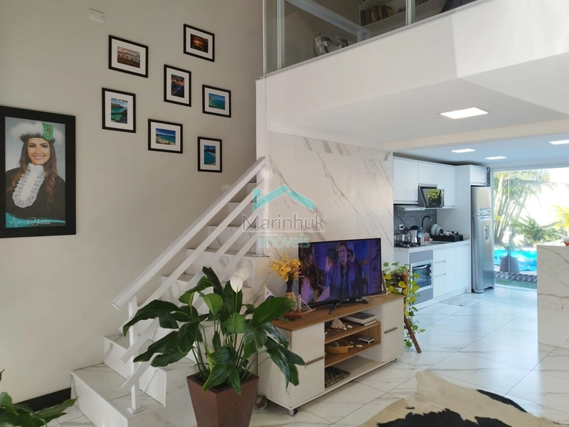 CASA À VENDA NO ARPOADOR: 12ª foto da galeria de imagens do imóvel