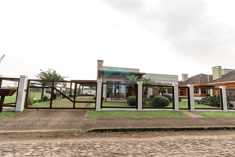 CASA À VENDA EM ATLÂNTIDA: 6ª foto da galeria de imagens do imóvel