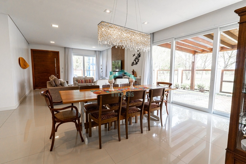 CASA À VENDA EM ATLÂNTIDA: 9ª foto da galeria de imagens do imóvel