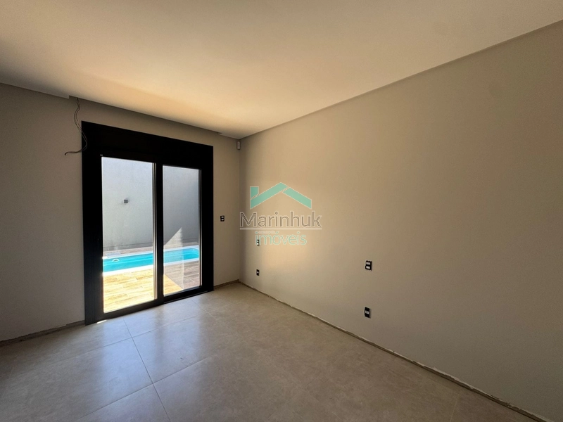 CASA À VENDA EM RAINHA DO MAR: 17ª foto da galeria de imagens do imóvel