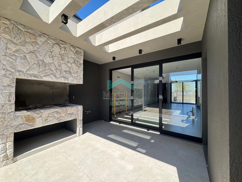 CASA À VENDA EM RAINHA DO MAR: 10ª foto da galeria de imagens do imóvel