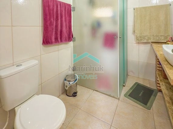 CASA À VENDA EM ATLÂNTIDA: 6ª foto da galeria de imagens do imóvel