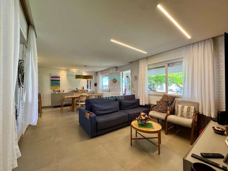 CASA À VENDA EM ATLÂNTIDA: 6ª foto da galeria de imagens do imóvel