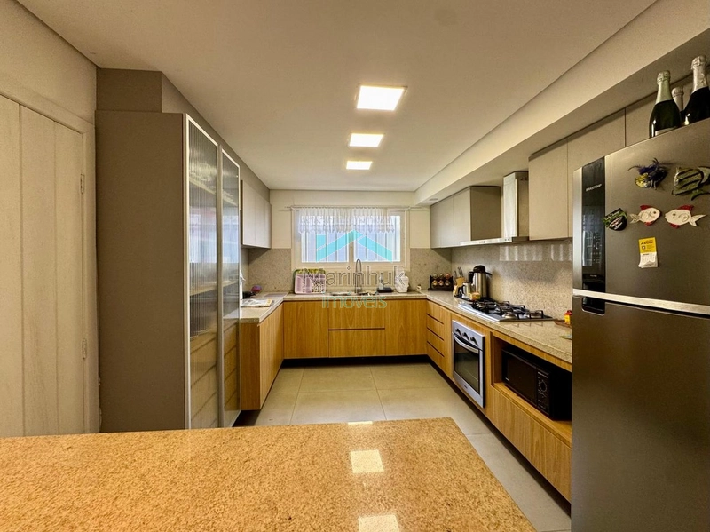 CASA À VENDA EM ATLÂNTIDA: 8ª foto da galeria de imagens do imóvel