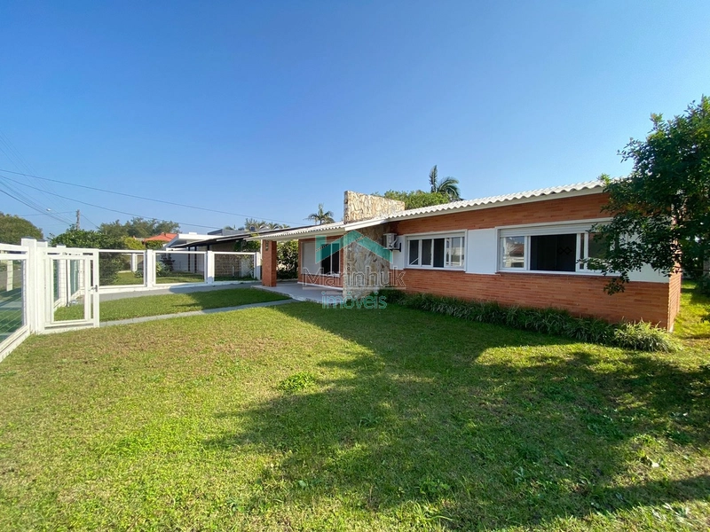 CASA À VENDA EM ATLÂNTIDA: 1ª foto da galeria de imagens do imóvel