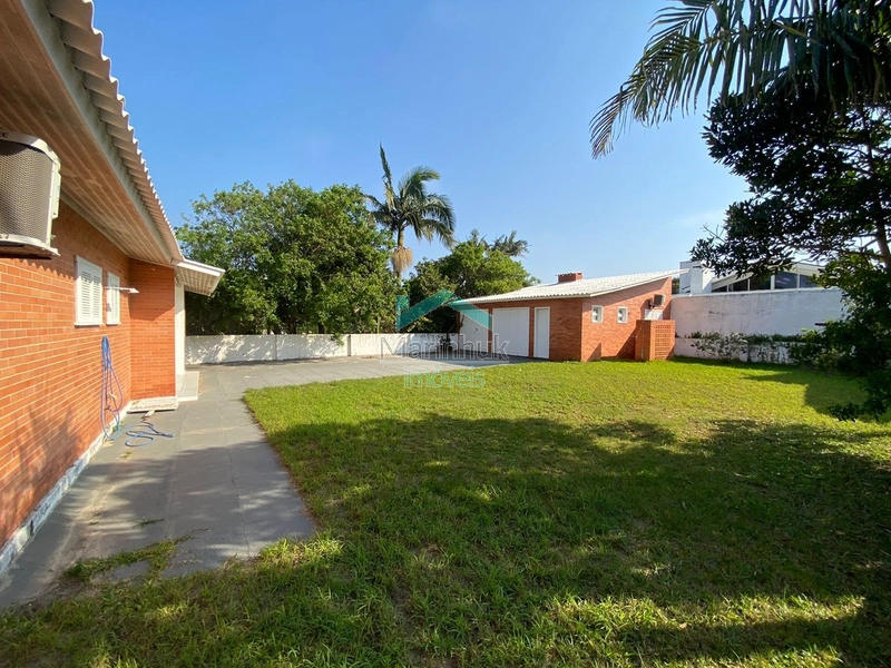 CASA À VENDA EM ATLÂNTIDA: 22ª foto da galeria de imagens do imóvel