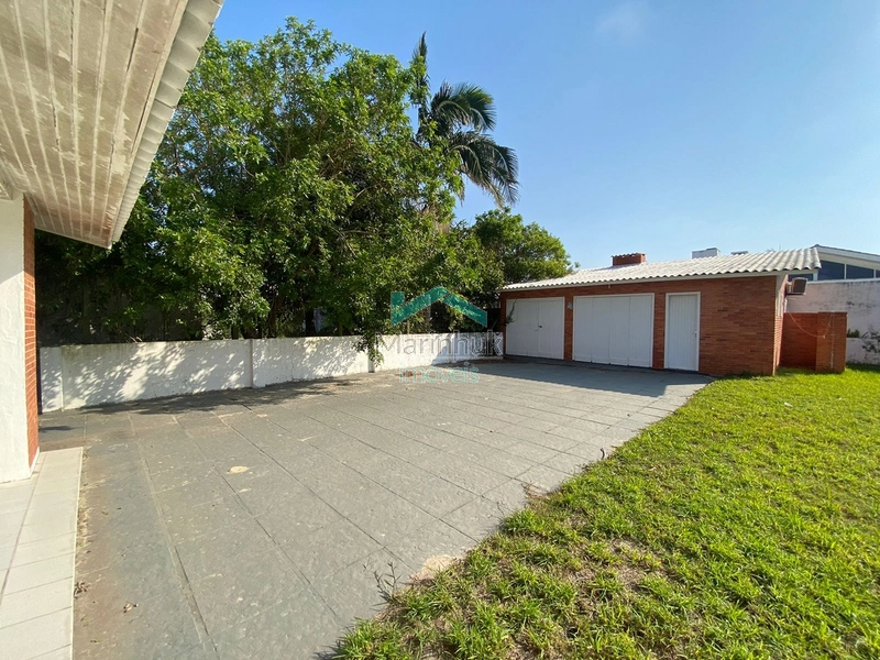 CASA À VENDA EM ATLÂNTIDA: 25ª foto da galeria de imagens do imóvel