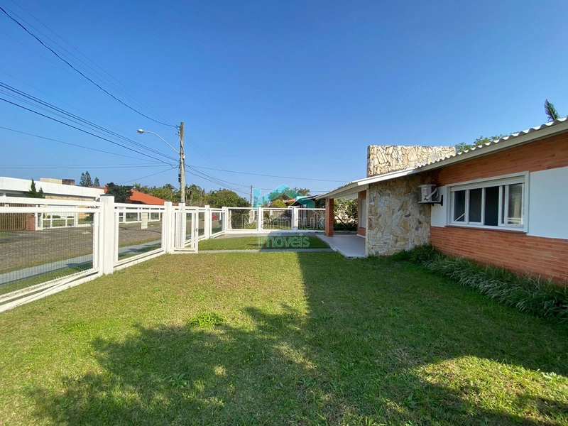 CASA À VENDA EM ATLÂNTIDA: 7ª foto da galeria de imagens do imóvel