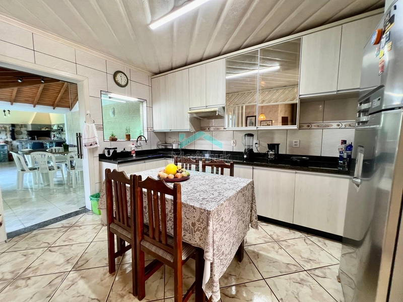 CASA À VENDA EM MARIÁPOLIS: 5ª foto da galeria de imagens do imóvel