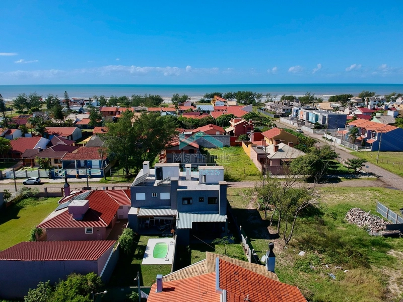 SOBRADO GEMINADO À VENDA NO ARPOADOR: 31ª foto da galeria de imagens do imóvel