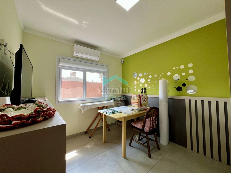 CASA À VENDA NO ARPOADOR: 7ª foto da galeria de imagens do imóvel