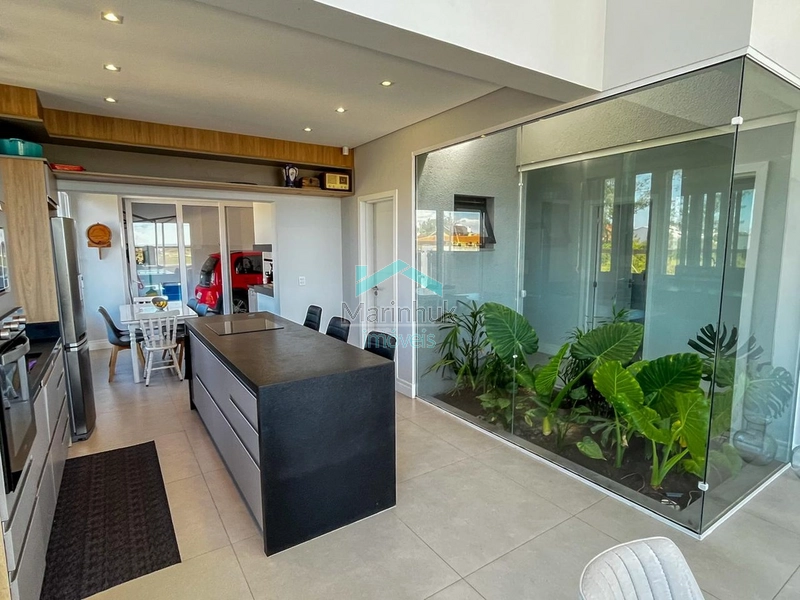 CASA À VENDA NO ARPOADOR: 48ª foto da galeria de imagens do imóvel