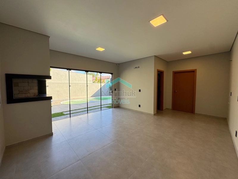CASA À VENDA EM ATLÂNTIDA SUL: 3ª foto da galeria de imagens do imóvel