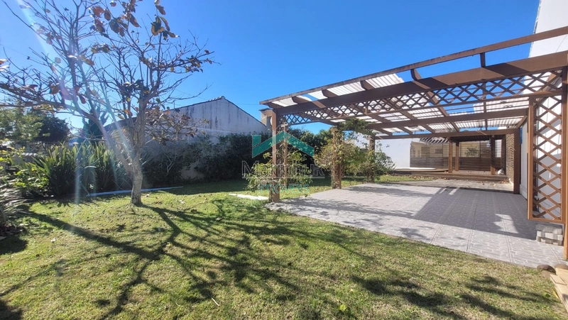 CASA COM 02 LOTES À VENDA EM NOIVA DO MAR: 1ª foto da galeria de imagens do imóvel