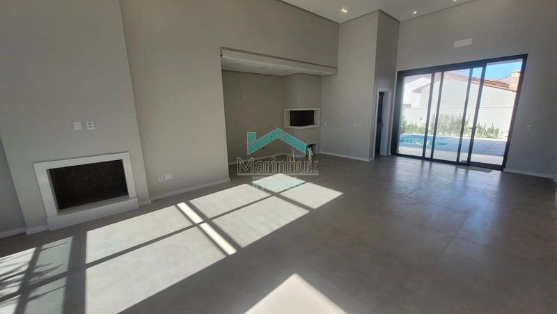 CASA À VENDA EM RAINHA DO MAR: 12ª foto da galeria de imagens do imóvel