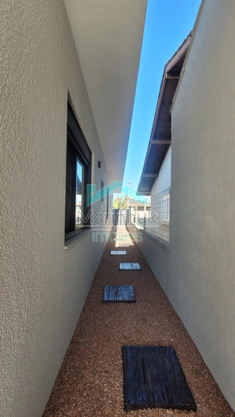 CASA À VENDA EM RAINHA DO MAR: 2ª foto da galeria de imagens do imóvel