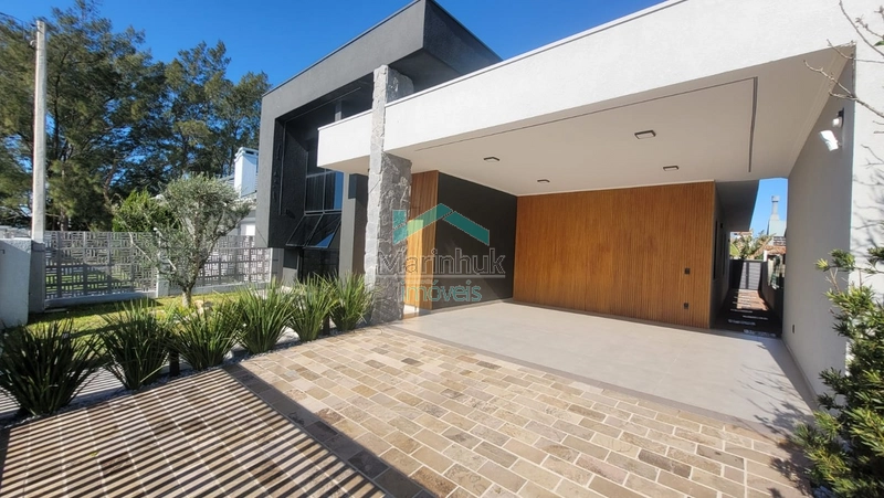 CASA À VENDA EM RAINHA DO MAR: 1ª foto da galeria de imagens do imóvel