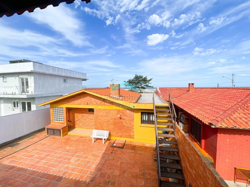 CASA À VENDA EM RAINHA DO MAR: 2ª foto da galeria de imagens do imóvel