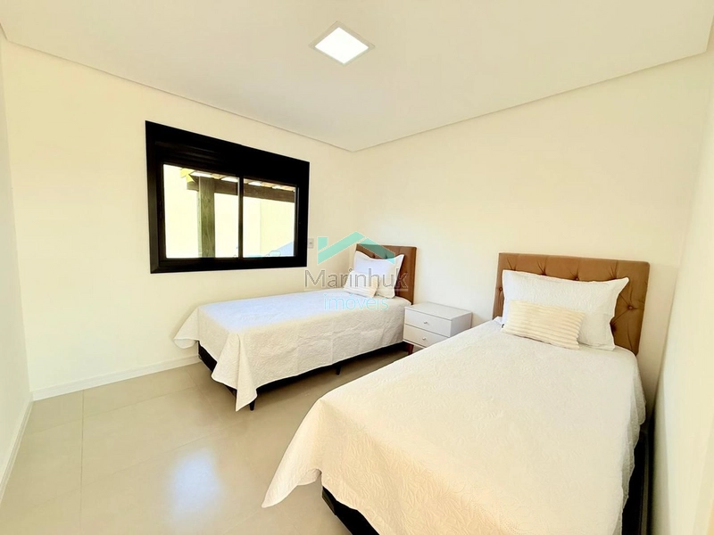 CASA À VENDA EM RAINHA DO MAR: 8ª foto da galeria de imagens do imóvel